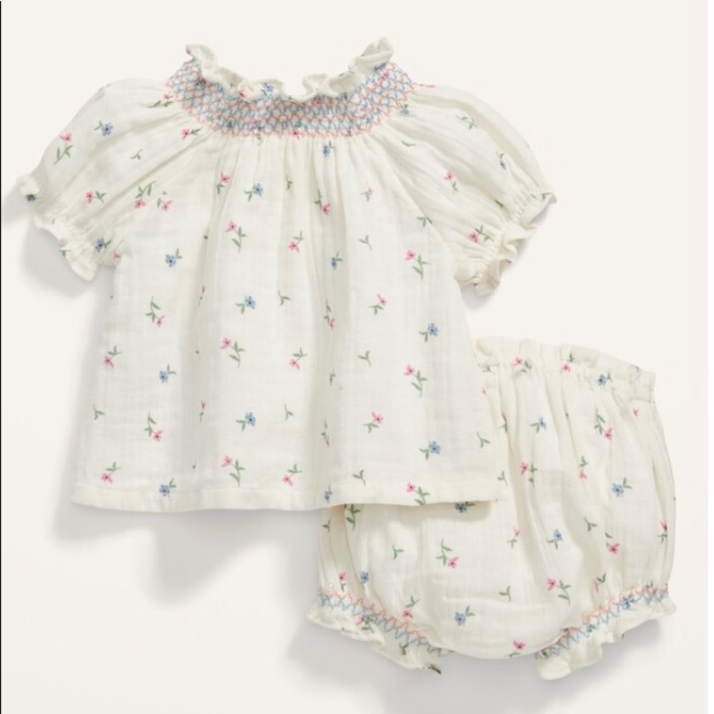 Smocked set
